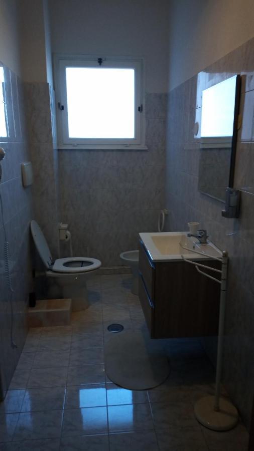 Giordiehouse2 Latina Luaran gambar